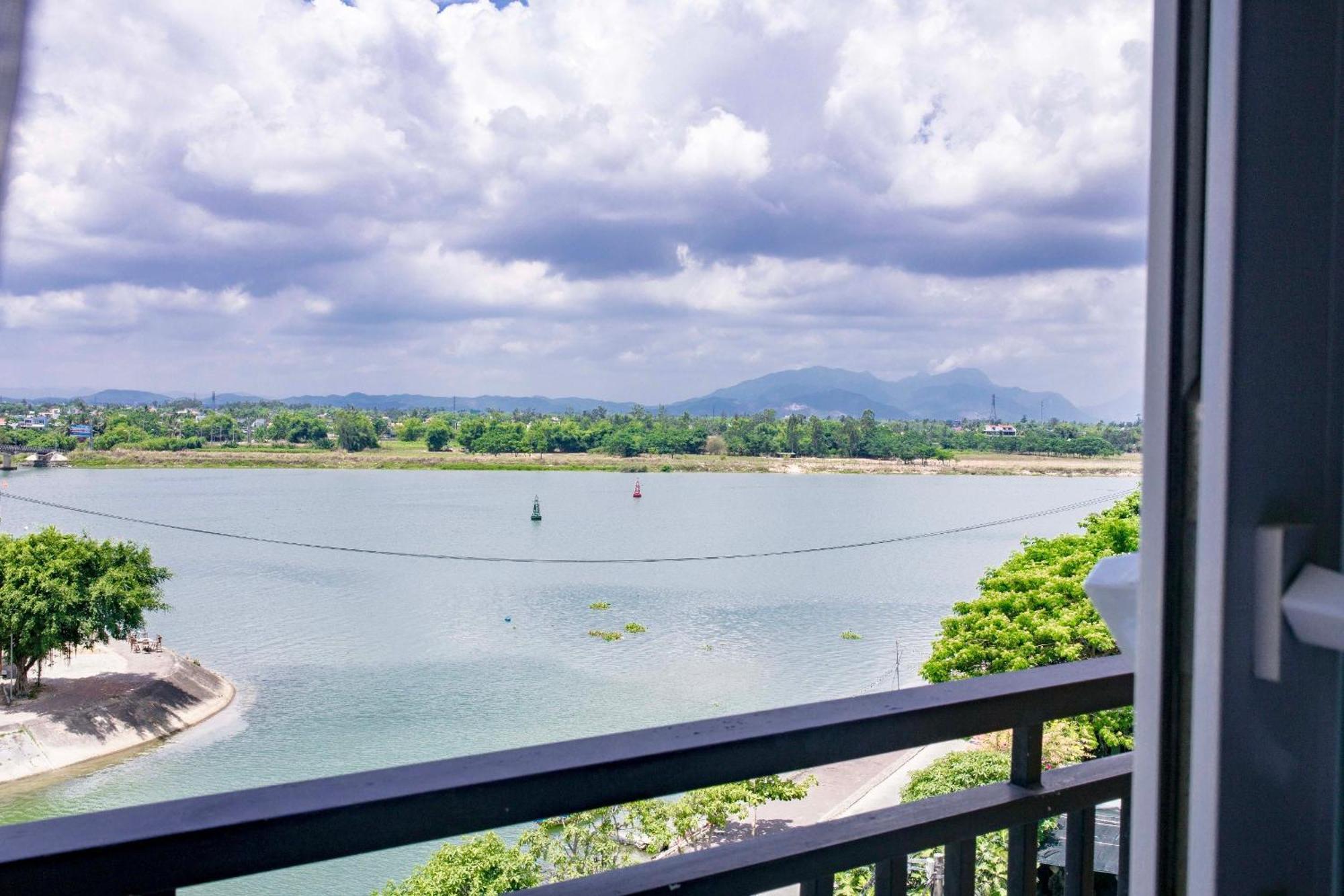 Royal Riverside Hoi An Hotel & Spa Luaran gambar