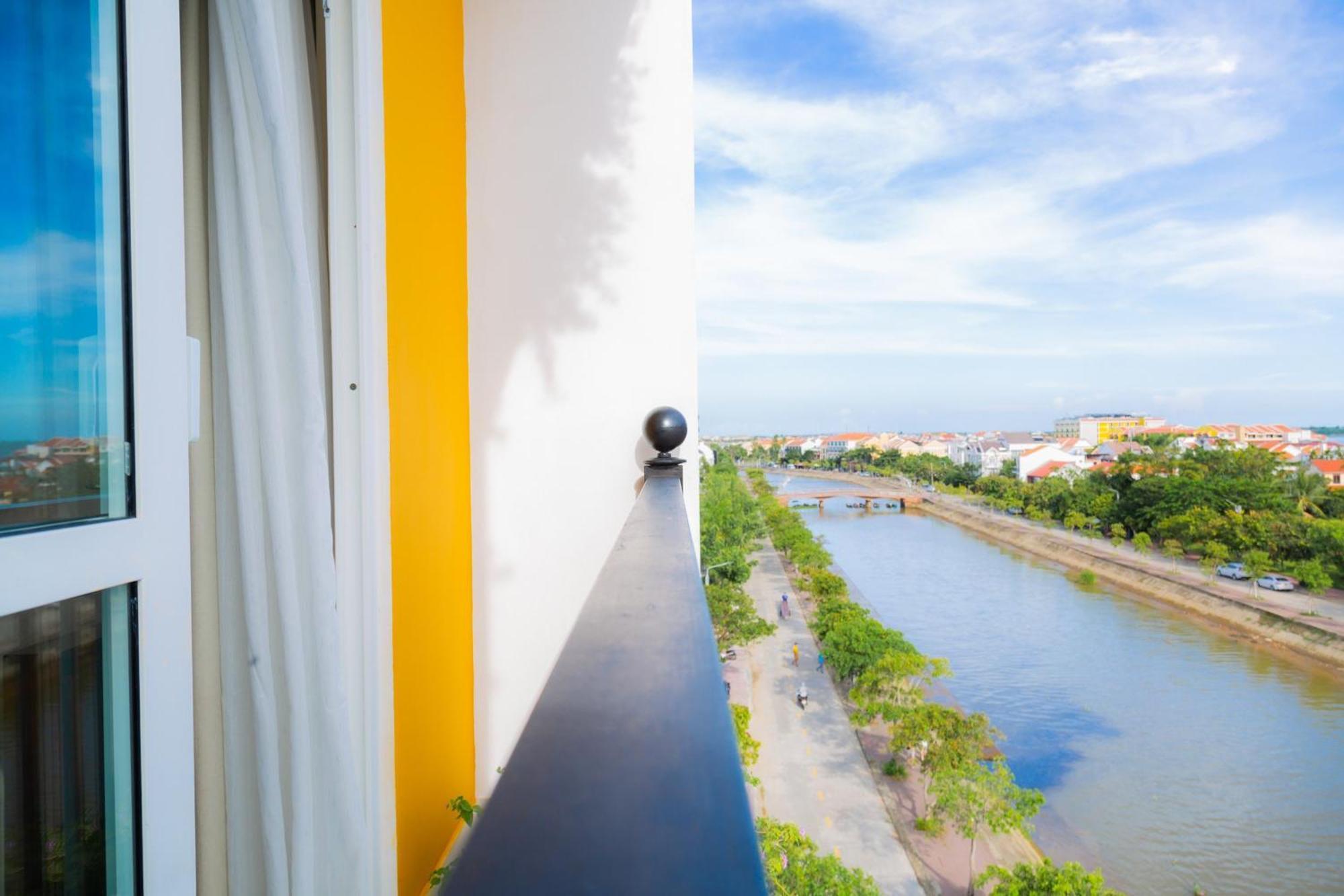 Royal Riverside Hoi An Hotel & Spa Luaran gambar